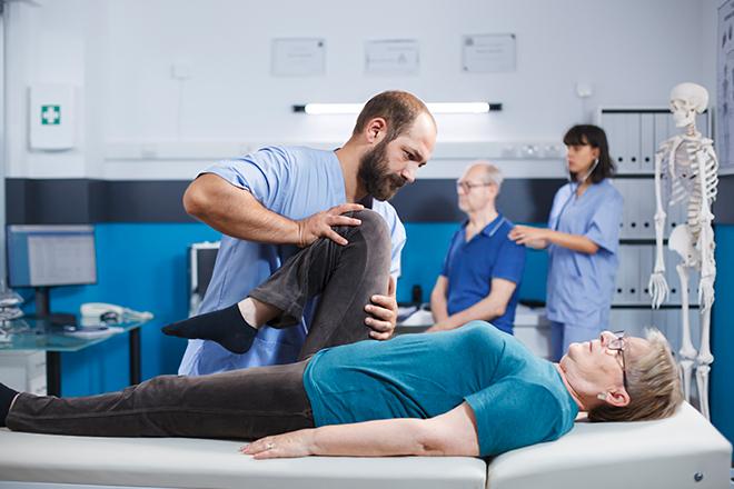 P&oacute;s-Gradua&ccedil;&atilde;o - Funda&ccedil;&atilde;o Educacional de Fernand&oacute;polis -
                Fisioterapia Traumato-ortopédica Avançada: Reabilitação Clínica, Pré E Pós-cirúrgica Funcional