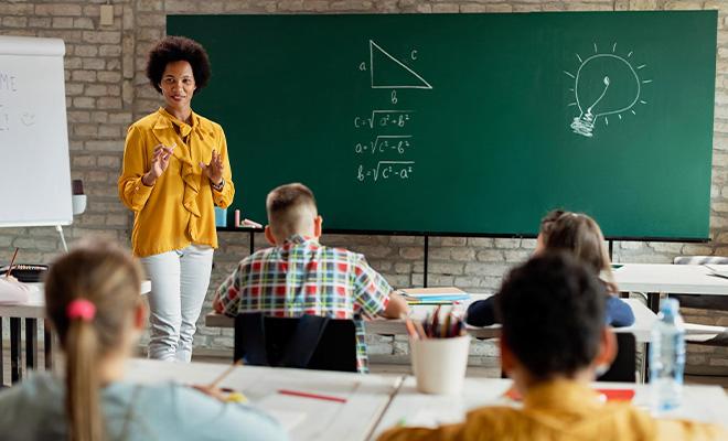 P&oacute;s-Gradua&ccedil;&atilde;o - Funda&ccedil;&atilde;o Educacional de Fernand&oacute;polis -
                Educação Matemática