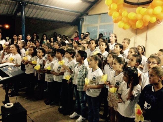 Imagem da Galeria da Notícia: CURSO DE PSICOLOGIA DA FEF  Participa da Campanha FAÇA BONITO