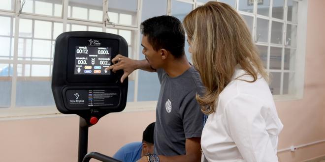 Imagem da Galeria da Notícia: FEF recebe novos equipamentos em parceria com Academia Lion Fitness-New Cycle