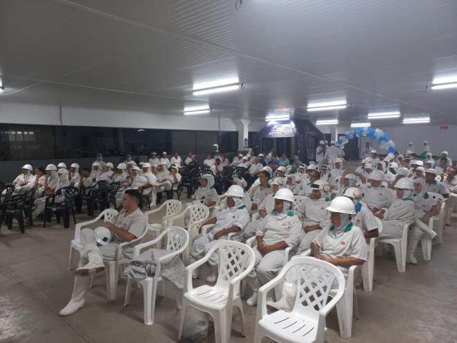 Imagem da Galeria da Notícia: FEF em Ação: curso de Psicologia participa do SIPAT no FrigoEstrela