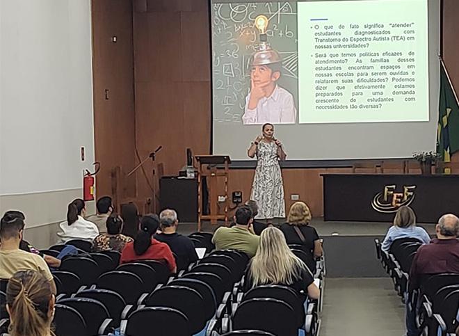 Imagem da Galeria da Notícia: FEF reforça excelência com Capacitação Docente 2025