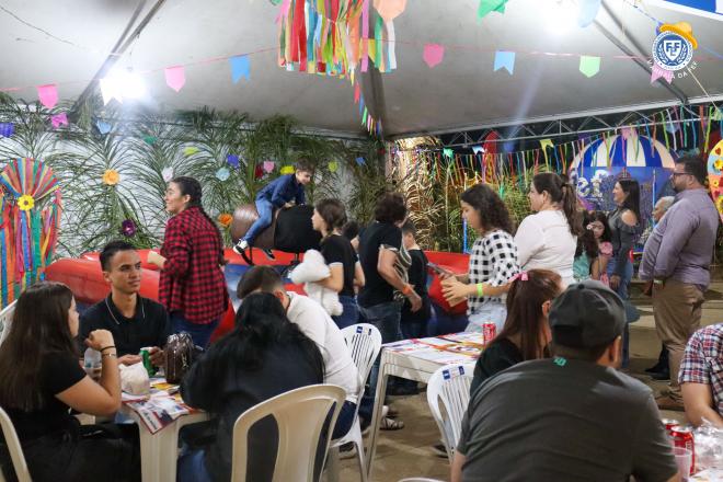 Imagem da Galeria da Notícia: V Arraiá da FEF é sucesso absoluto e se consagra como uma das maiores festas juninas universitárias da região