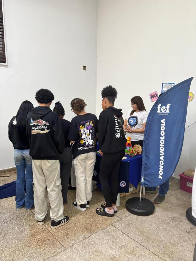 Imagem da Galeria da Notícia: Feira de Profissões da FEF leva conhecimento e inspiração para jovens em Pontes Gestal