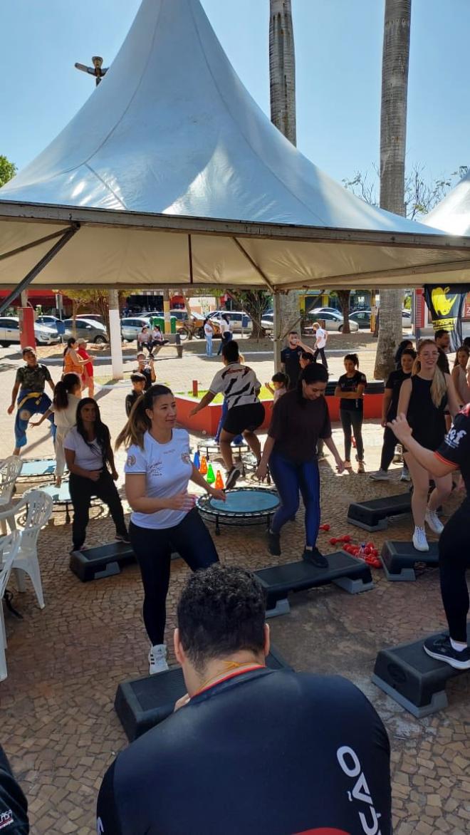 Imagem da Galeria da Notícia: FEF participa do Agita Fernandópolis e reforça incentivo à saúde e bem-estar