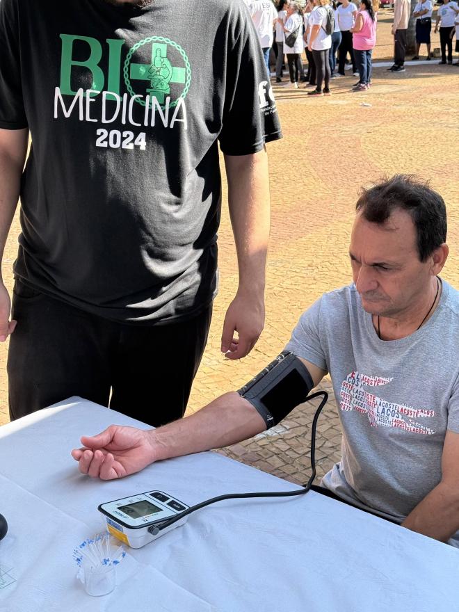 Imagem da Galeria da Notícia: FEF participa do Agita Fernandópolis e reforça incentivo à saúde e bem-estar