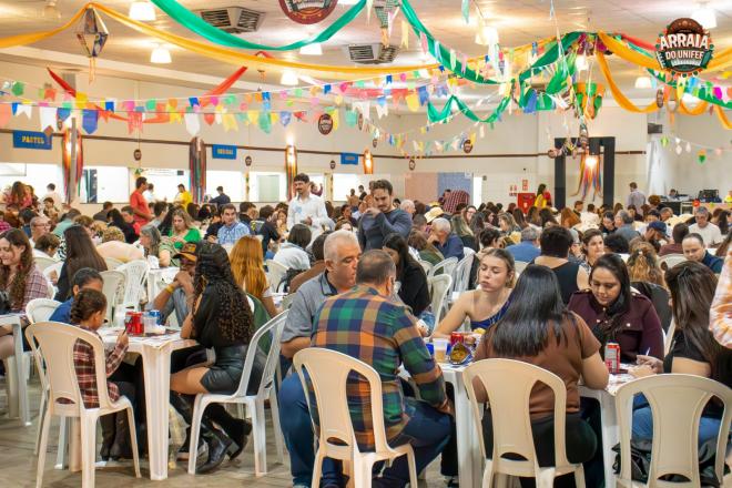 Imagem da Galeria da Notícia: Arraiá do UNIFEF reúne comunidade acadêmica em noite de integração, cultura e tradição