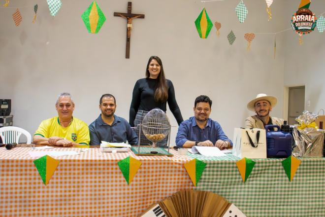 Imagem da Galeria da Notícia: Arraiá do UNIFEF reúne comunidade acadêmica em noite de integração, cultura e tradição